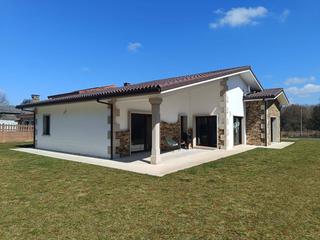 Xalet en Trazo. Precioso chalet nuevo en chain!!