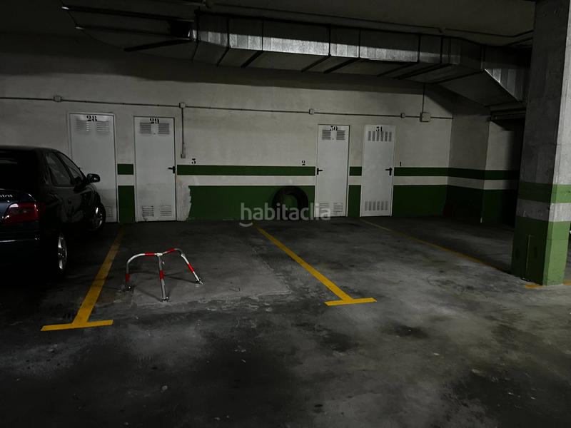 Foto ce589cc7-6ab9-49ab-a588-27cb6f09fec2. Parking voiture dans Ensanche - Sar Santiago de Compostela