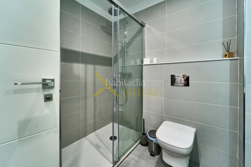 Foto 84d8e269-715b-45f0-a1aa-4389c526aa97. Appartamento in paseo ronda 38 in Riazor - Visma Coruña (A)