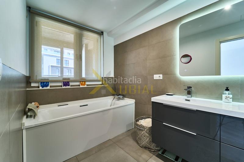 Foto c94a3123-58d9-4c03-96a2-3b610c899d82. Appartamento in paseo ronda 38 in Riazor - Visma Coruña (A)