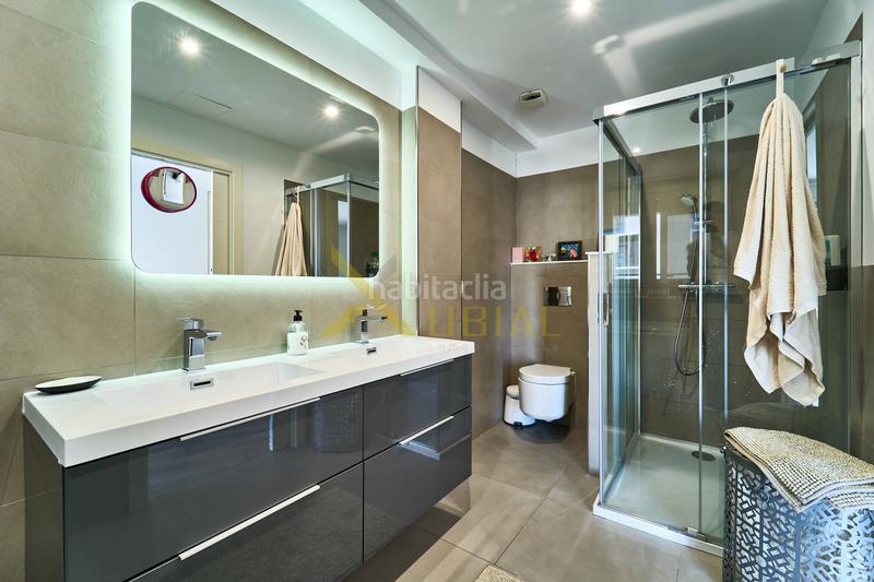 Foto cb7ca459-e3a5-4ed5-96ea-25e4502ce0f9. Appartamento in paseo ronda 38 in Riazor - Visma Coruña (A)