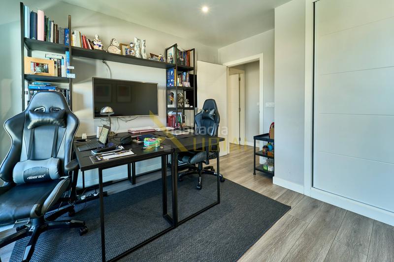 Foto cc927af8-7c89-4afd-b603-97c5c51ea177. Appartamento in paseo ronda 38 in Riazor - Visma Coruña (A)