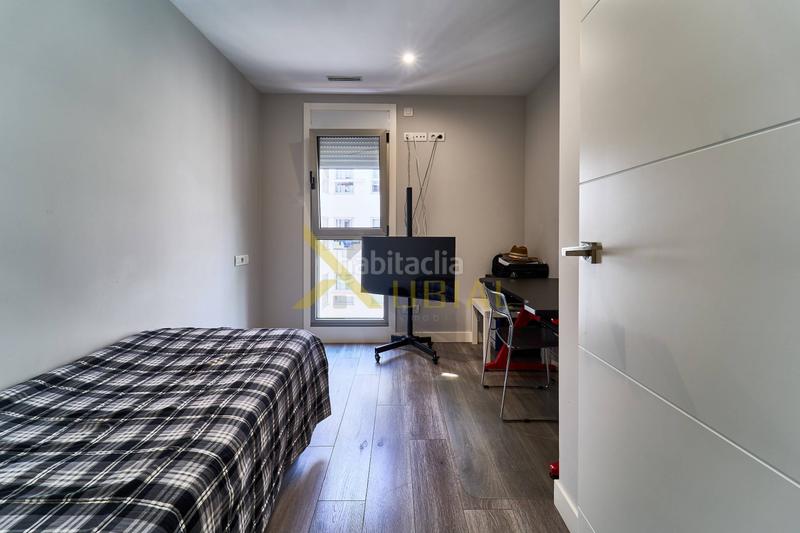 Foto f97da7f2-2b1f-4a8c-aa22-7fba7950486f. Appartamento in paseo ronda 38 in Riazor - Visma Coruña (A)