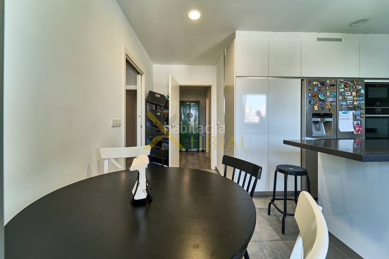 Foto ff6c37ff-b2ec-4dd5-9497-5a330c7edea1. Appartamento in paseo ronda 38 in Riazor - Visma Coruña (A)