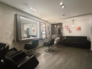 Local Comercial  Calle fernando iii santo. Peluquera montada en santiago de chile!! santiago de compostela