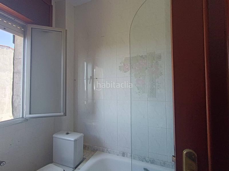 Foto 53eab0f8-8cf0-45d2-823b-698e8c345639. Pis amb calefacció aparcament a Boiro