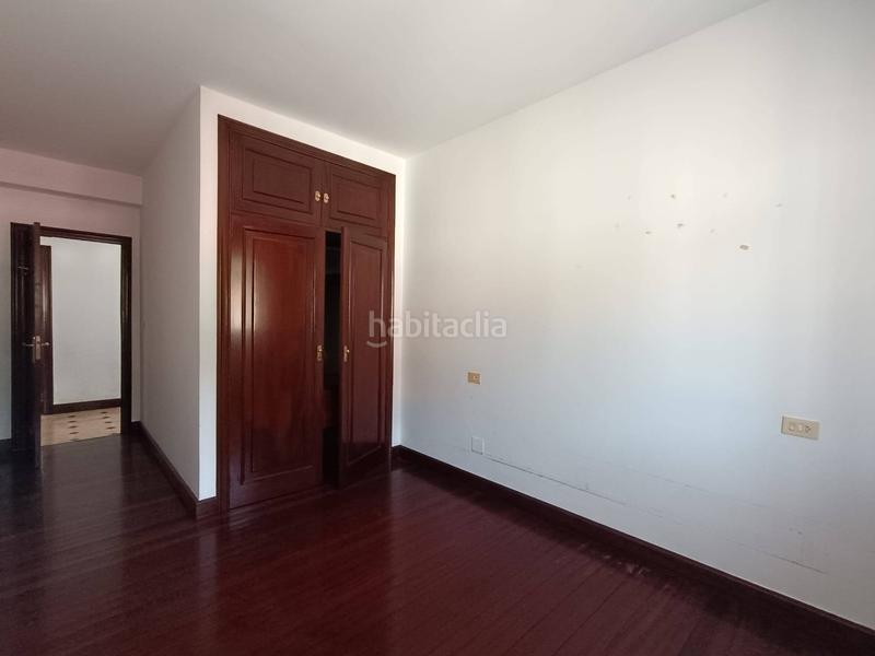 Foto 56ca446f-98f6-444e-b399-f3a80a3e9631. Pis amb calefacció aparcament a Boiro