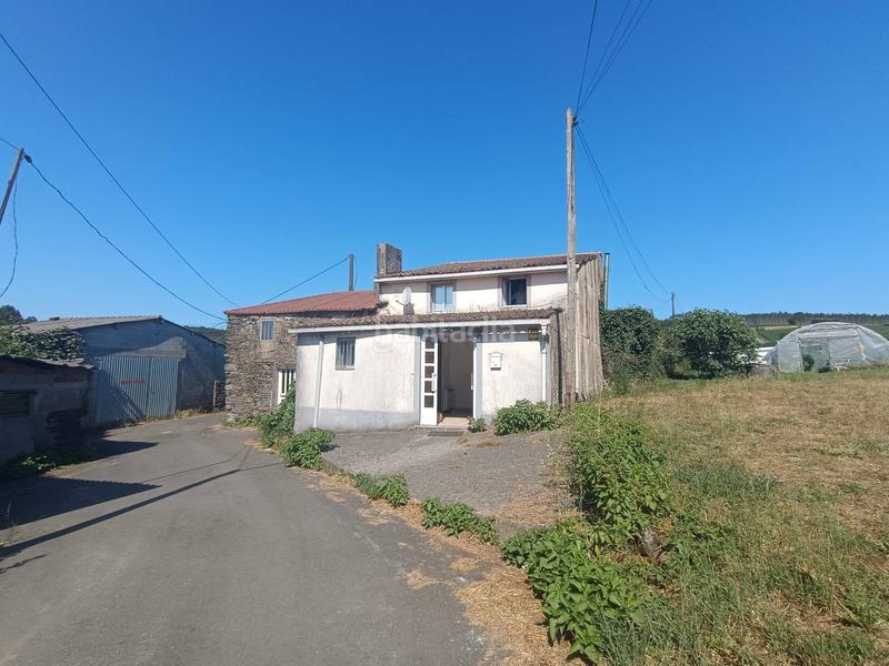 Foto 6f84f4b7-c5cb-42a3-99f7-4a4e01f37175. Casa amb aparcament a Trazo