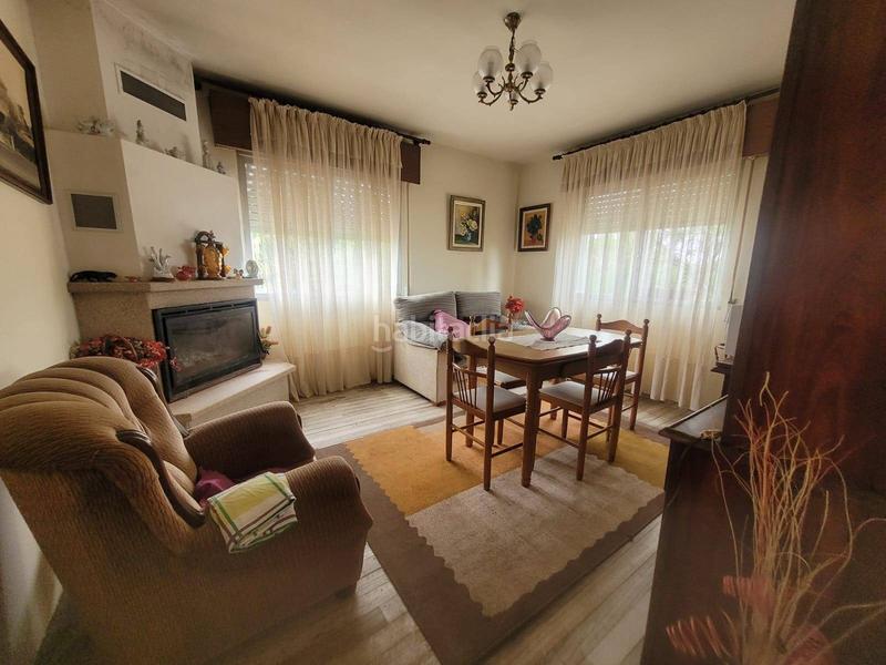 Foto a6ee3d74-b7bd-449a-97a0-5428c787ad4f. Haus mit parking in Teo