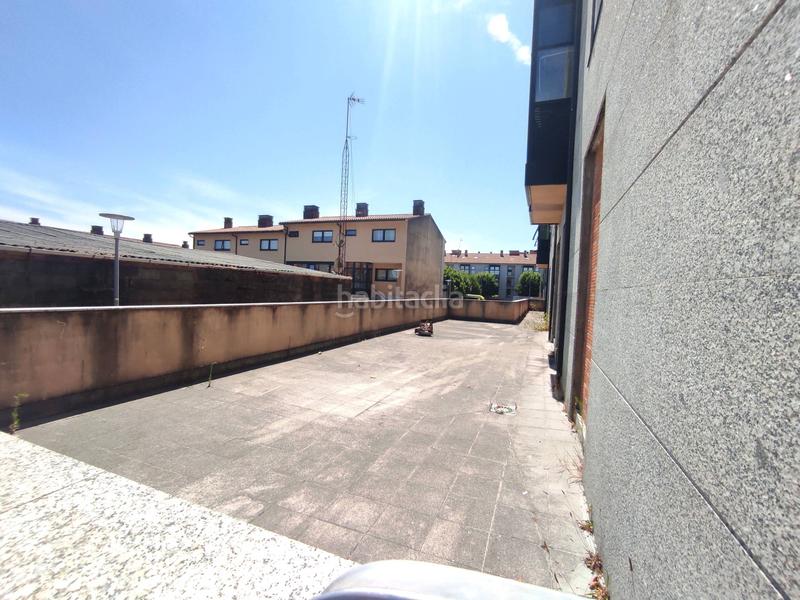 Foto fef24e3a-d1d3-4a6f-bde5-af457c4a1009. Local comercial  en meixonfrío en Campus Norte - San Caetano Santiago de Compostela