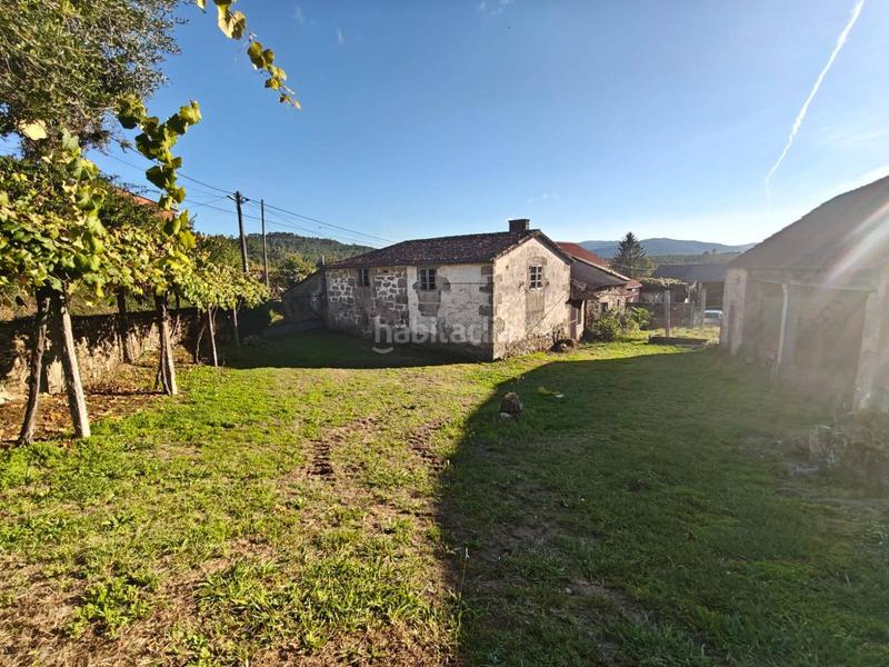 Foto 21bccc3b-065c-45db-8d15-7c5a536a3ed0. Casa amb aparcament a Teo