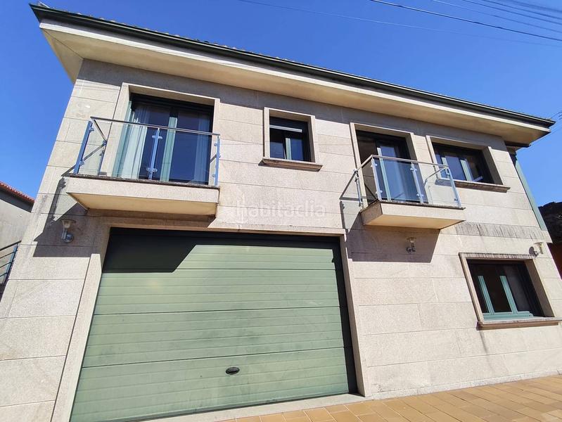 Foto 77ed30c6-1dd2-441c-8506-e43ddbe73995. Chalet mit heizung parking in Bertamirans Ames