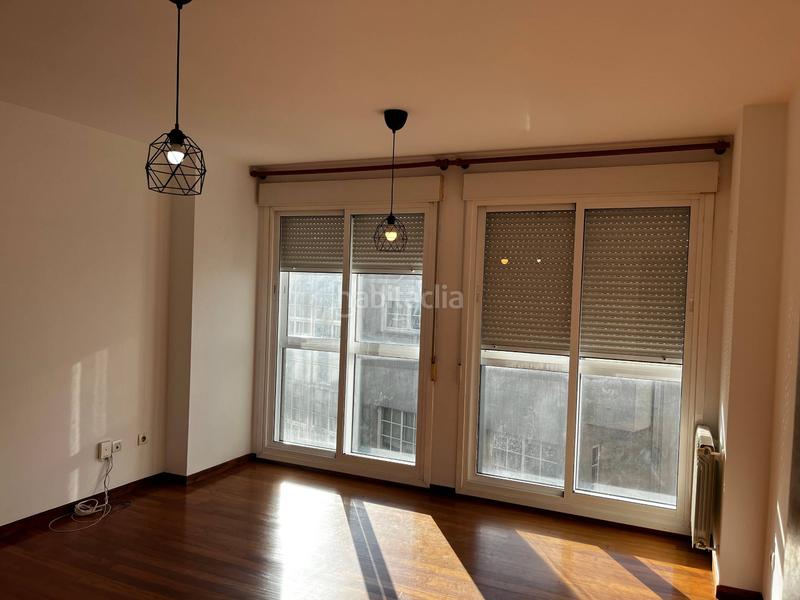 Foto 2a6e0ddb-abed-4b2f-8a16-f49e04f3b8ae. Rent flat with heating parking in San Lázaro - Meixonfrío Santiago de Compostela