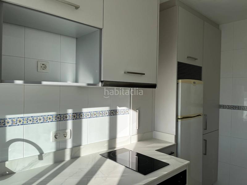 Foto 42d47a33-2484-4771-a0be-67d40c029e53. Rent flat with heating parking in San Lázaro - Meixonfrío Santiago de Compostela