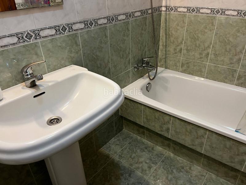 Foto 50a1750a-b07d-4911-86ed-6656cdb33490. Rent flat with heating parking in San Lázaro - Meixonfrío Santiago de Compostela