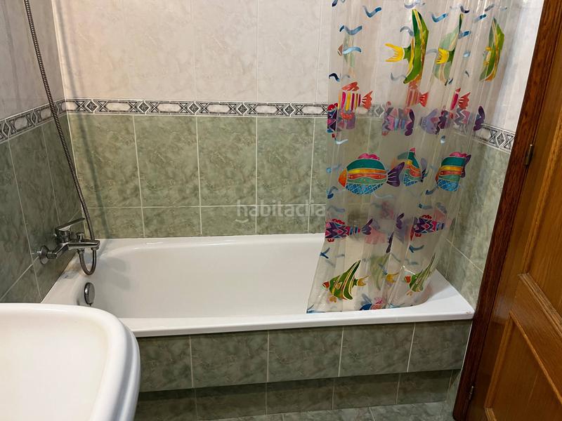 Foto 6ae21b9e-9caa-4e6f-86c7-81f7ed96d8ec. Rent flat with heating parking in San Lázaro - Meixonfrío Santiago de Compostela