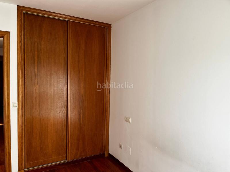 Foto d16713ce-4f6c-49fc-99c5-e77765844b92. Rent flat with heating parking in San Lázaro - Meixonfrío Santiago de Compostela