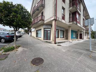 Traspàs Local Comercial  Travesía montouto. Se traspasa salón de belleza en cacheiras