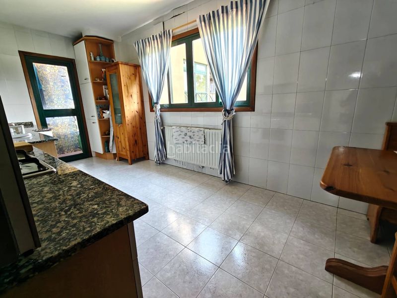Foto 36a6eece-8a95-4e29-8bba-240105445c9e. Duplex con parcheggio piscina in Bertamirans Ames