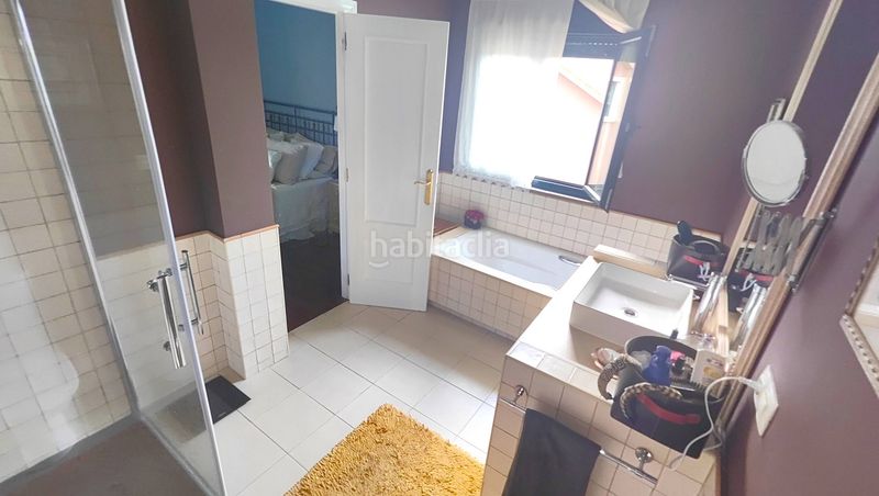 Foto b3c47f2b-60b5-4523-a551-cee3372f698e. Casa amb calefacció aparcament a Bugallido Ames