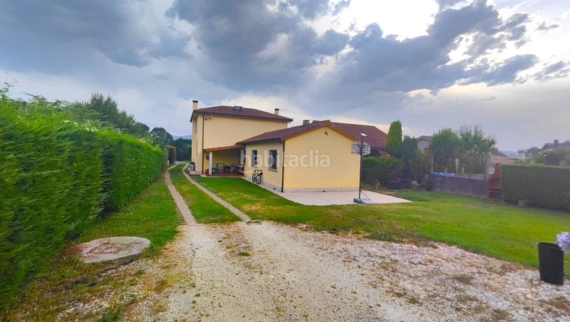 Foto b816fdb2-4ef1-430c-beb0-8e16ae9ad560. Casa amb calefacció aparcament a Bugallido Ames