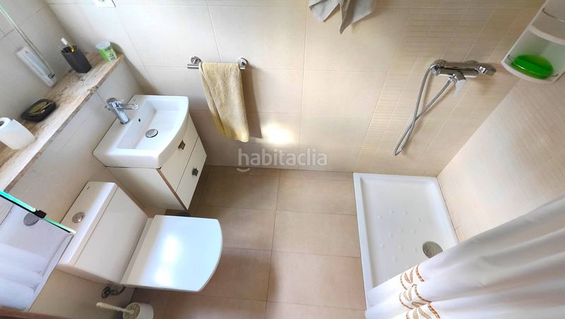 Foto a23ec237-89d1-4ff1-8854-b474ce795311. Casa a Campus Sur - Santa Marta Santiago de Compostela
