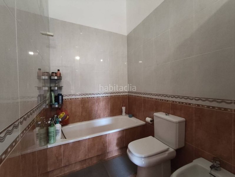Foto f8fc880a-9404-41f8-b1d0-8d94c9a47a91. Casa adossada amb calefacció aparcament a Teo