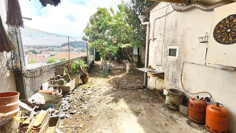 Foto b3e61e97-bf3e-46be-b291-23782f73dee2. Casa a Ensanche - Sar Santiago de Compostela