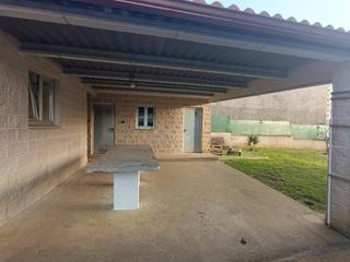 Pis en Touro. Piso y tico en touro con jardn y garaje para 3 coches en touro