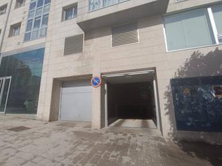 Aparcament cotxe  Avda de ferrol. Únicas 2 plazas de garaje privadas y conjuntas con ambos traster