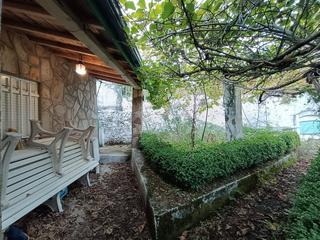 Casa  Ponton. Casa a restaurar en pontón! viana do bolo