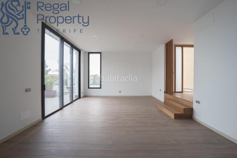 Foto c43aa9b8-af0f-4ff3-9b78-7f84bf420ff6. Chalet con parcheggio in El Durazno Orotava (La)
