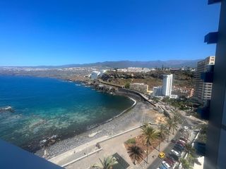 Apartament a Zona Martiánez. Apartamento exclusivo frente al mar en puerto de la cruz, teneri