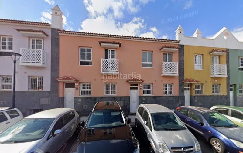 Foto 4b211939-302f-4a8e-87a0-946bd1d9b683. Casa amb aparcament a Zona Botánico Puerto de la Cruz