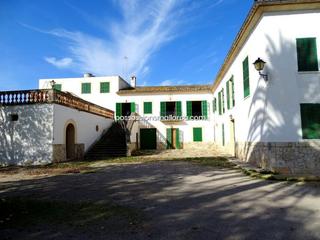 Maison à Maria de la Salut. Posesion mallorquina en buen estado en el centro de la isla