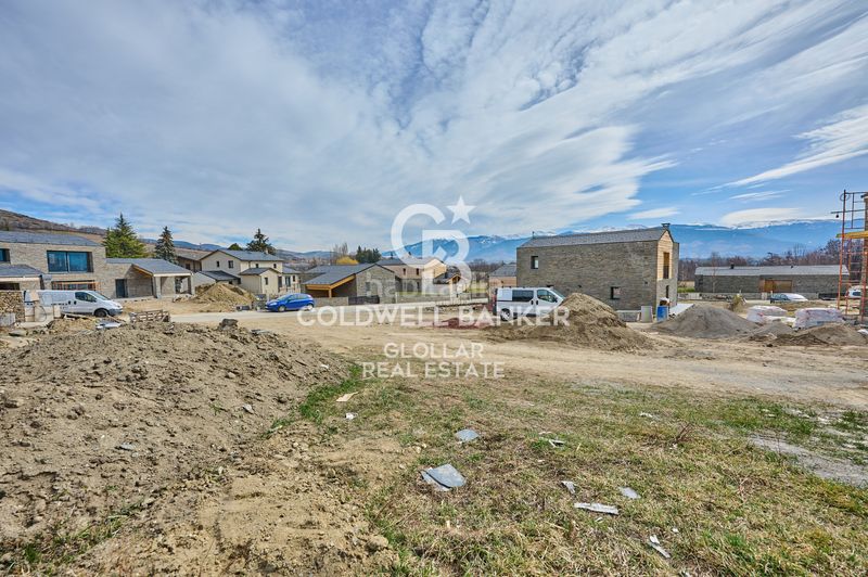 Foto 4042096c-488f-4ded-8a35-846dff6a068b. Terreny residencial a Ur