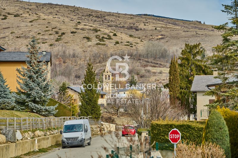 Foto 576e2ab9-a9f1-4baf-ae28-c708364b2139. Terreny residencial a Ur