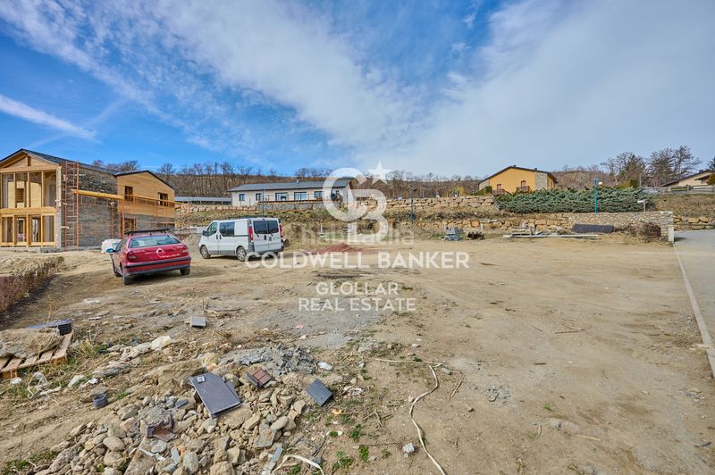Foto d429824a-6fca-40fc-bb7f-f0af891f0527. Terreny residencial a Ur