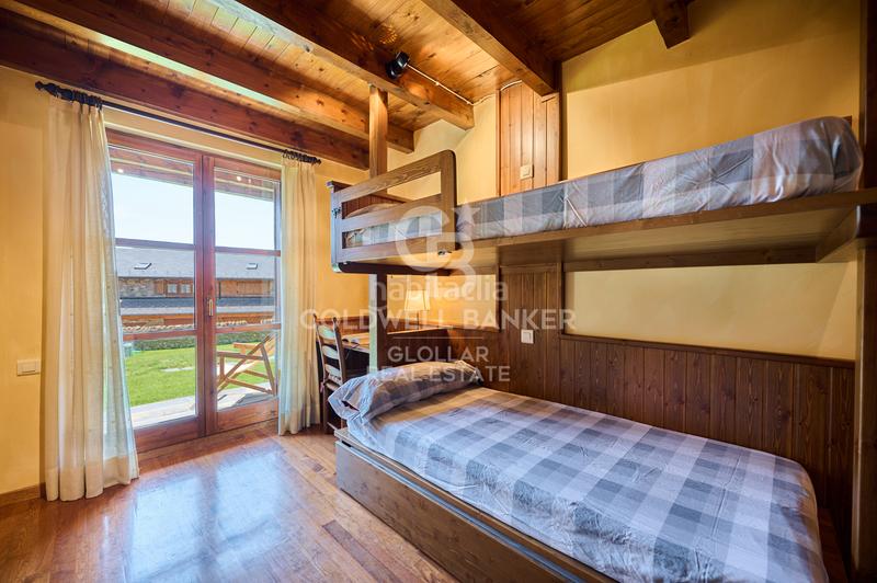 Foto 021f7801-82d5-4046-a1a3-b21db0ed43cf. Casa adosada  en saneja en Guils de Cerdanya