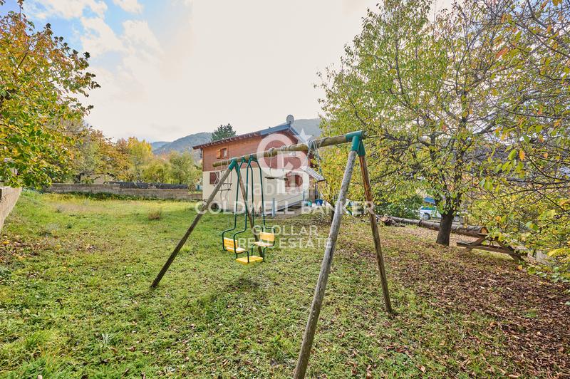 Foto 02447b9a-28ce-4550-a692-af7a019b52be. Haus mit heizung in Err