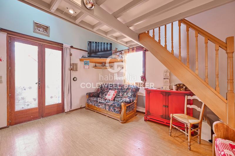 Foto 88d92467-7123-4310-97d3-3975ffee9ce3. Haus mit heizung in Err