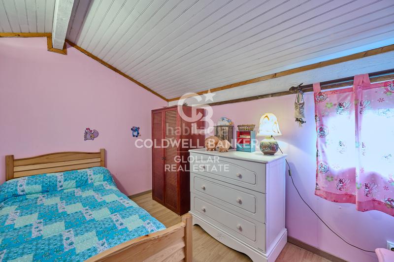 Foto d9c53ac2-8be1-49f9-bc4d-d4209cb6f6b7. Haus mit heizung in Err