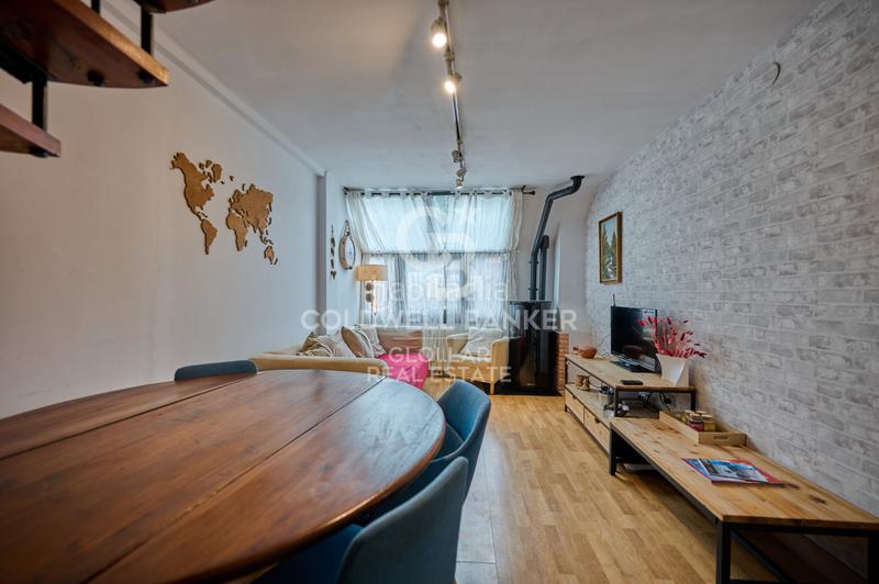 Foto cd3a6ce0-6c28-4289-b63d-323796b7ccd8. Piccolo appartamento con camino riscaldamento in Alp