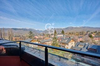Duplex à Puigcerdà. Amplio y luminoso dúplex con terraza