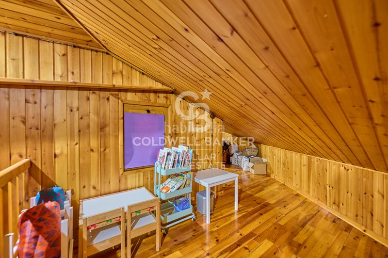Foto ad624b61-1471-487e-8b87-adfccb8e3002. Duplex con camino riscaldamento parcheggio in Puigcerdà