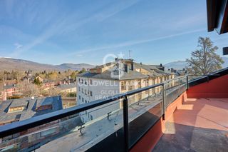 Dúplex a Puigcerdà. Amplio y luminoso dúplex con terraza