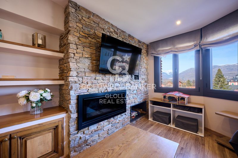 Foto f24d13a4-9382-4175-ae46-9128c91607ee. Duplex con camino riscaldamento parcheggio in Puigcerdà
