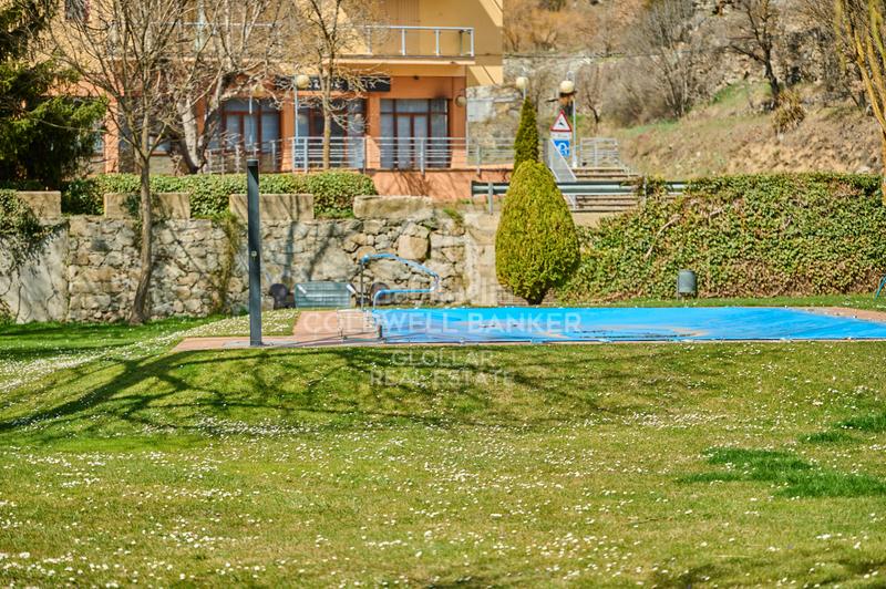 Foto 4b07c9ae-dd60-41f4-8802-9becce0ddcef. Piccolo appartamento con camino riscaldamento parcheggio piscina in Montellà i Martinet