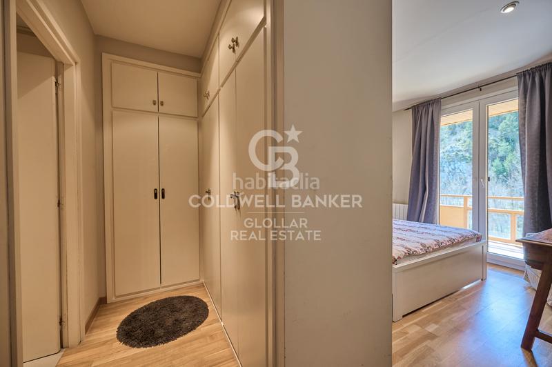 Foto 77de6482-248a-49f9-b969-ea2ff689c1e2. Piccolo appartamento con camino riscaldamento parcheggio piscina in Montellà i Martinet