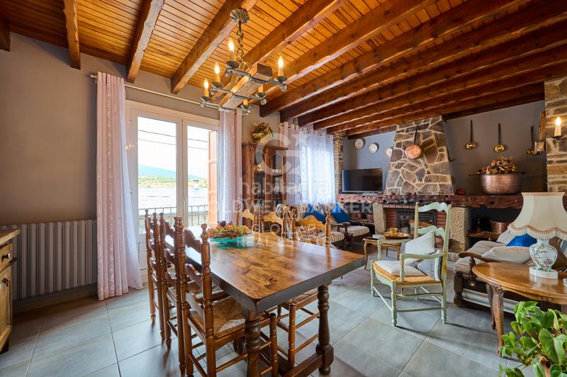 Foto 426b67c7-db77-4856-86ac-ca581fb99991. Casa con camino riscaldamento parcheggio in Saillagouse